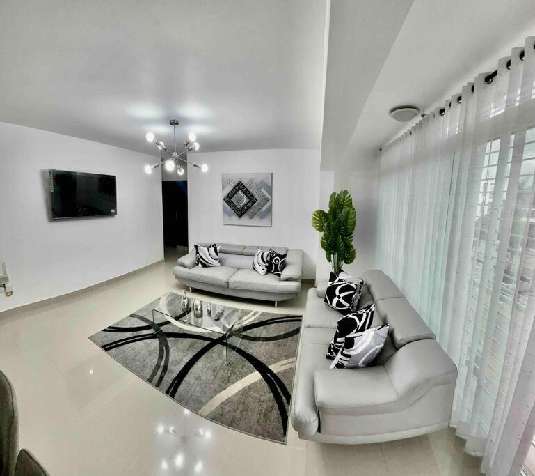 Hermoso Conjunto Residencial Con Piscina Santiago De Los Caballeros Exterior photo
