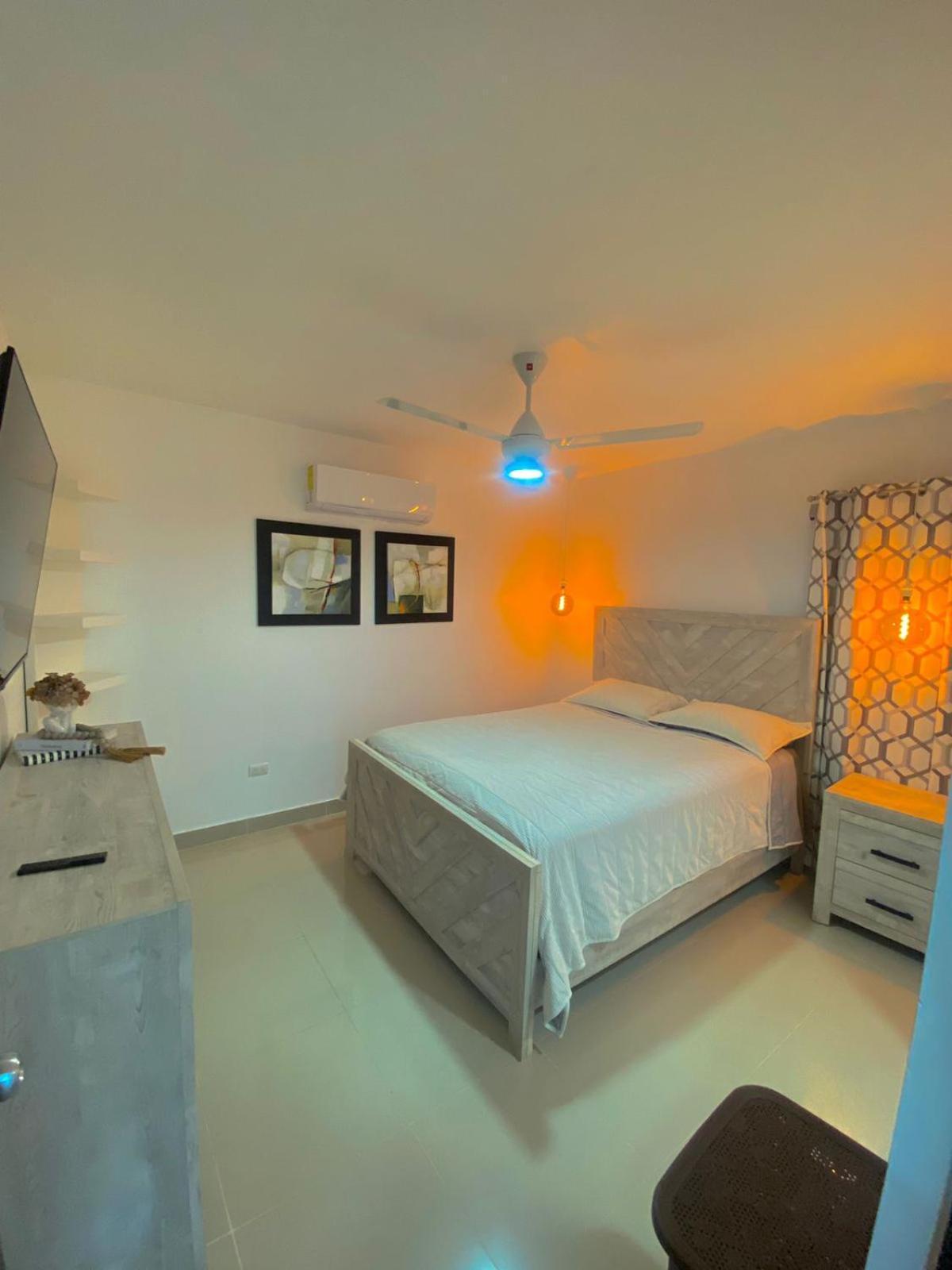 Hermoso Conjunto Residencial Con Piscina Santiago De Los Caballeros Exterior photo